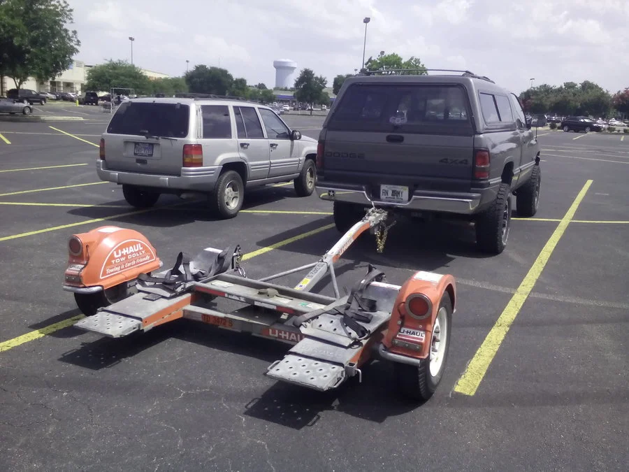 Jeep Grand Cherokee Towing vs. Dolly Towing