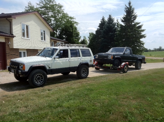Safety Tips for Flat Towing a Jeep Grand Cherokee